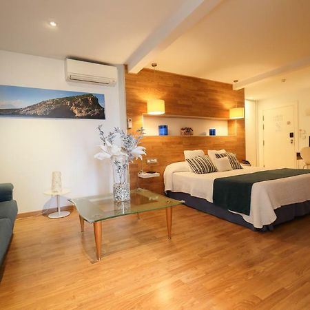 Hotel Fetiche Alojamiento Con Encanto Benidorm Bagian luar foto