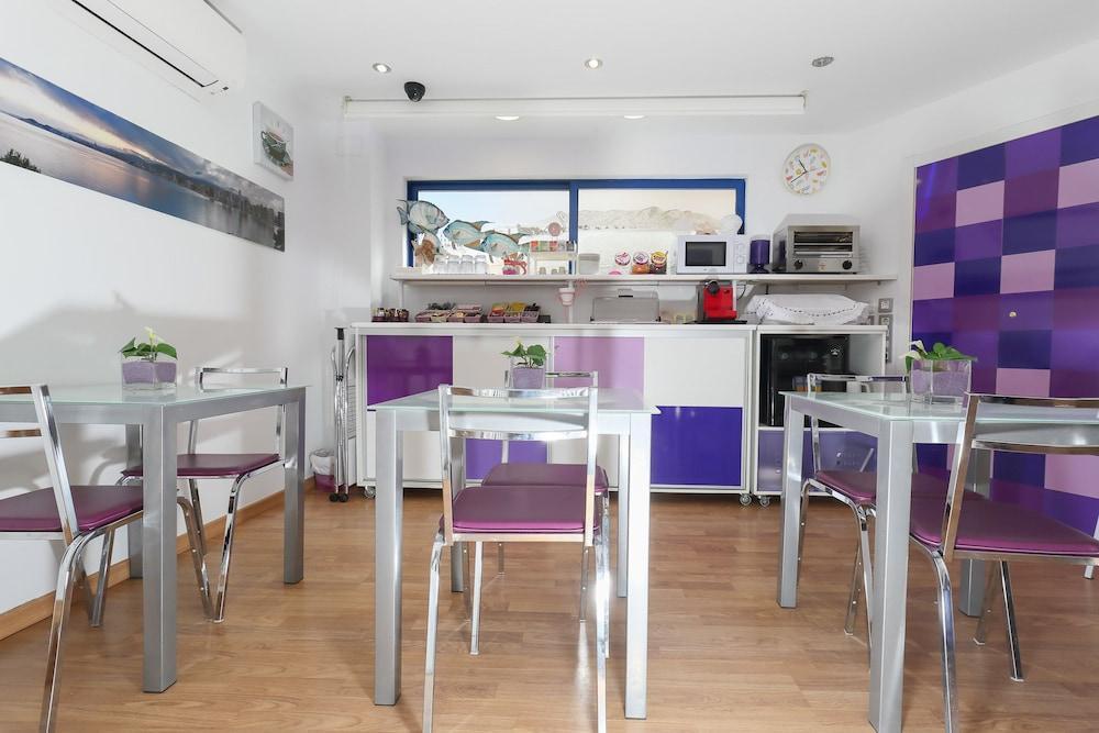 Hotel Fetiche Alojamiento Con Encanto Benidorm Bagian luar foto