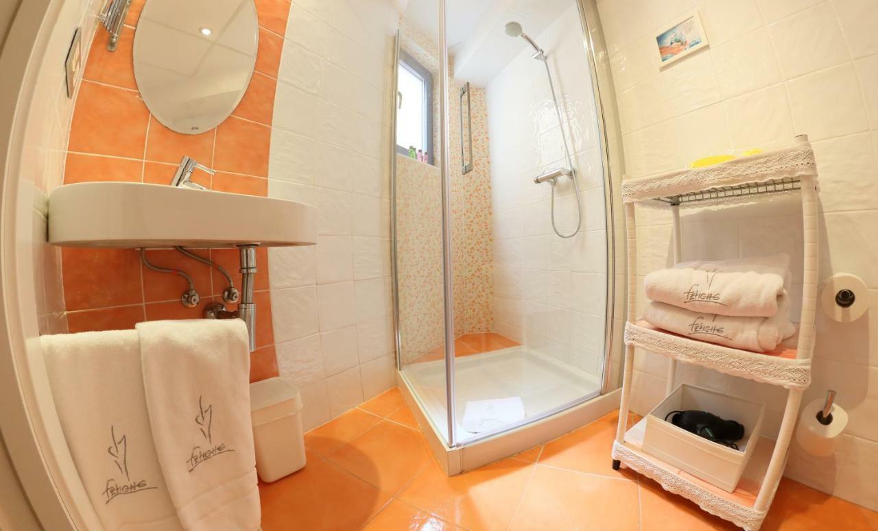 Hotel Fetiche Alojamiento Con Encanto Benidorm Bagian luar foto